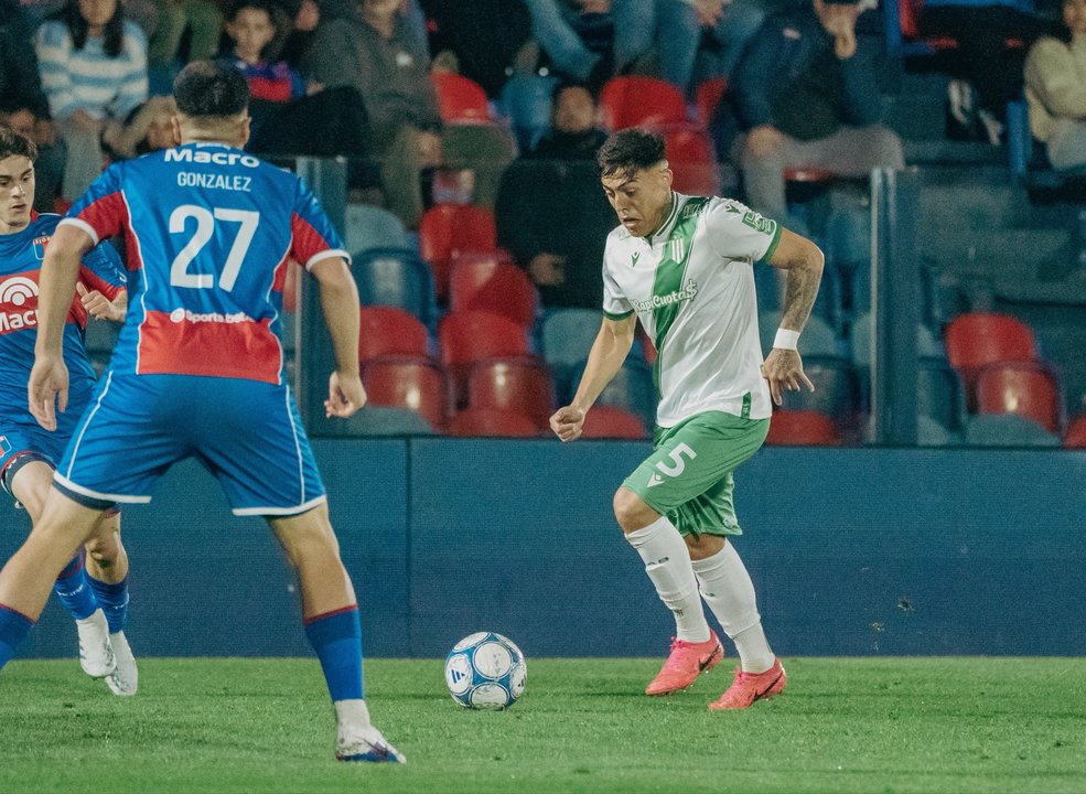 Banfield le ganó a Tigre en un partido que sufrió pero logro sacar adelante en el Torneo Clausura 2026. Foto: Agencia NA (Banfield)