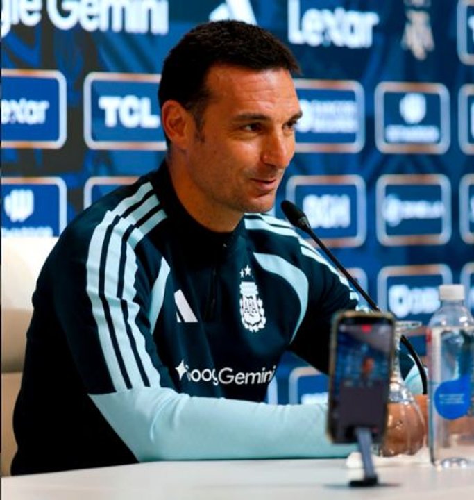 Lionel Scaloni en conferencia de prensa. Foto: Agencia NA (@afaseleccion).