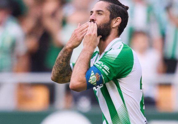 Isco festeja su primer gol en el partido. Foto: Agencia NA (@RealBetis).