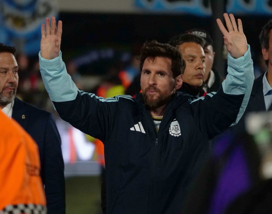 Lionel Messi poco después del discurso que hizo emocionar a Enzo Fernández. Foto: Agencia NA (Mariano Sánchez).