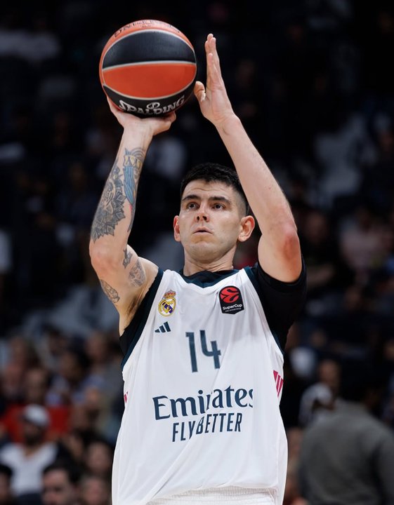 Gabriel Deck será operado del hombro izquierdo. Foto: Agencia NA (@realmadridbasket).