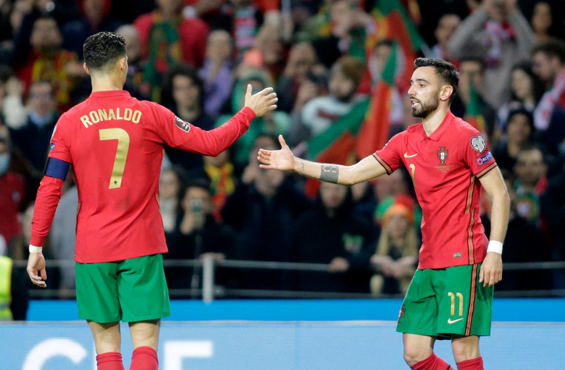 Cristiano Ronaldo junto a Bruno Fernandes. Foto: Agencia NA (Portugal).