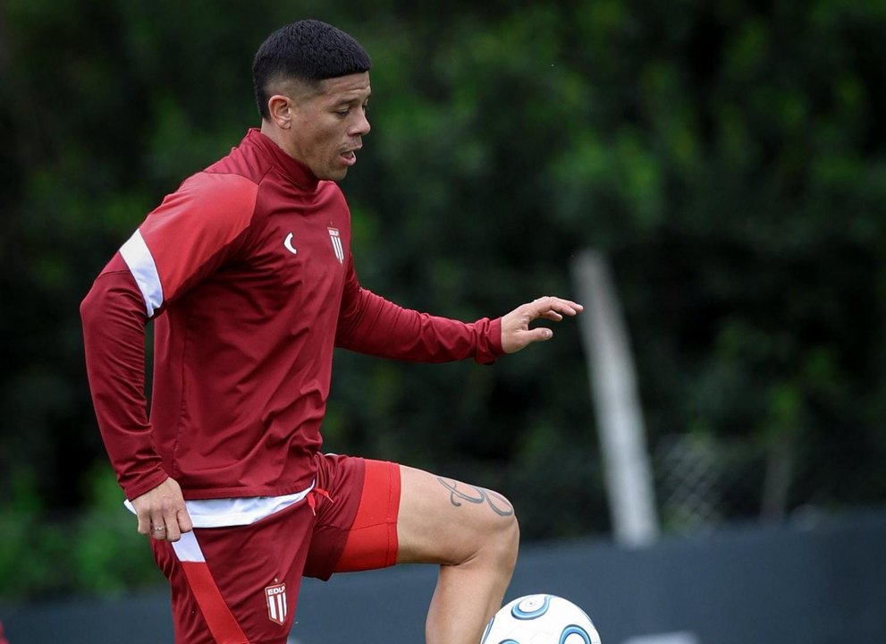 Marcos Rojo todavía no sabe si podrá jugar la Libertadores con Estudiantes. Foto: Agencia NA (@edelpoficial).