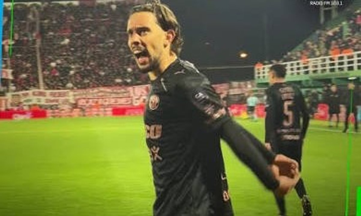 Lencina festeja el gol de Platense. Foto: Redes Sociales (@copa_argentina)